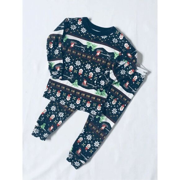 babyGap Toddler 12-18 Mos Holiday Print Pajamas 2-piece BUY 2 GET 1 FREE - Picture 1 of 5